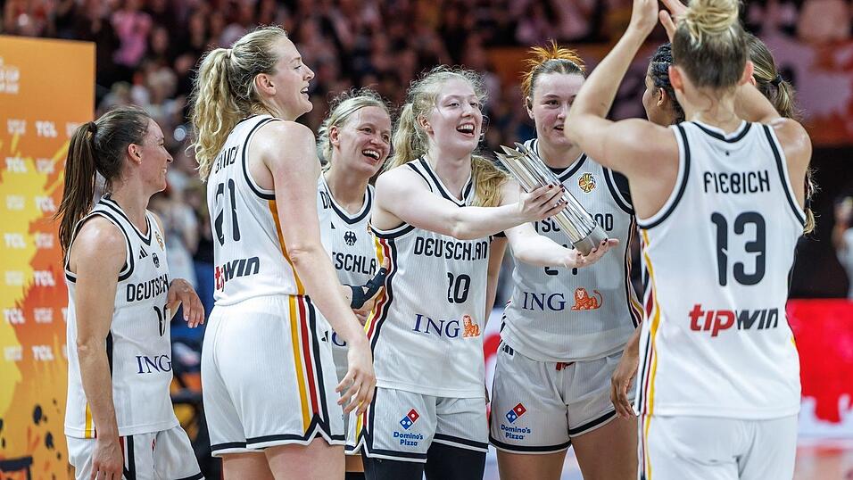 Mit dem Sieg gegen Japan sind die deutschen Basketballerinnen im WM-Turnier angekommen. Mit dem Sieg gegen Japan sind die deutschen Basketballerinnen im WM-Turnier angekommen.
