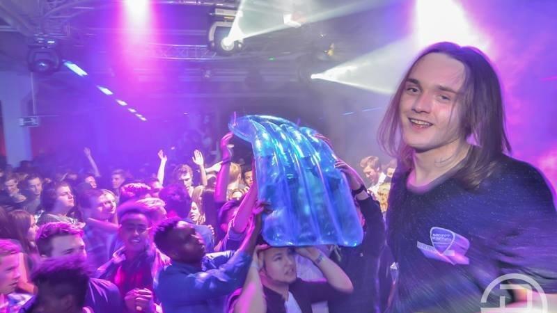 Gleich bei der Eröffnung platzte die neue Diskothek Peggy P. aus allen Nähten. Gleich bei der Eröffnung platzte die neue Diskothek Peggy P. aus allen Nähten.