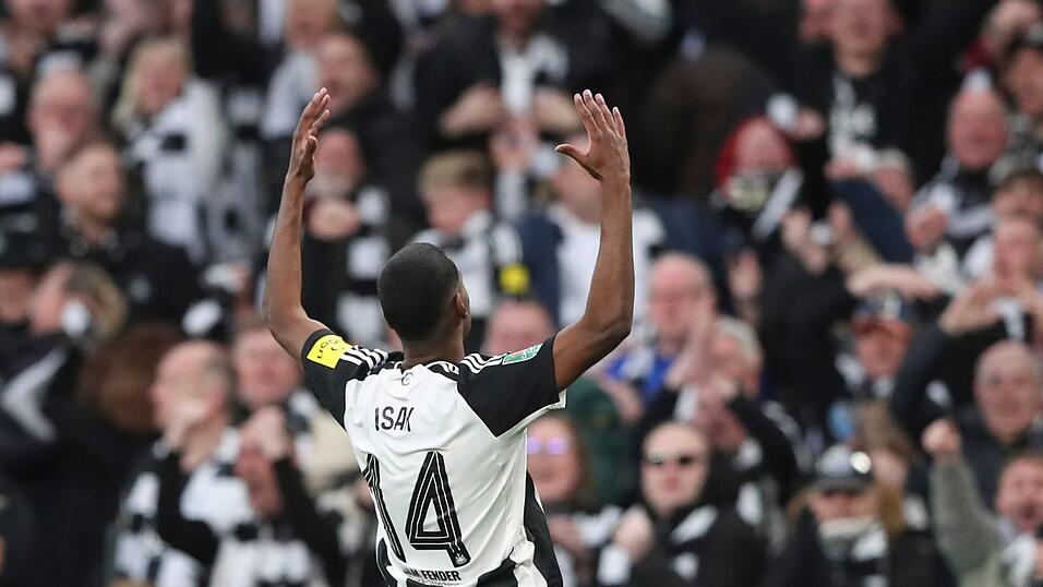 Der ehemalige Dortmunder Alexander Isak bescherte Newcastle United den ersten nationalen Titel seit 70 Jahren.