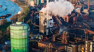 Blick auf das HKM-Werk in Duisburg. Blick auf das HKM-Werk in Duisburg.