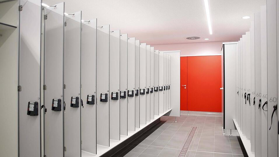 Im Bereich der Umkleiden kam es am Freitagabend zu der Attacke.