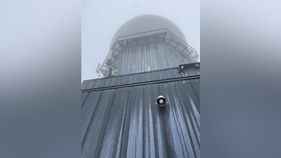 Der Luftwaffenstützpunkt am Großen Arber von außen: Hier ist das Radar untergebracht.