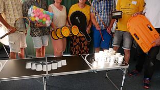 Cocktail-Shaker, Handkreissäge, Bierpong-Tisch: Ein paar der vielen Gegenstände, die es im Straubinger Leihladen gibt.