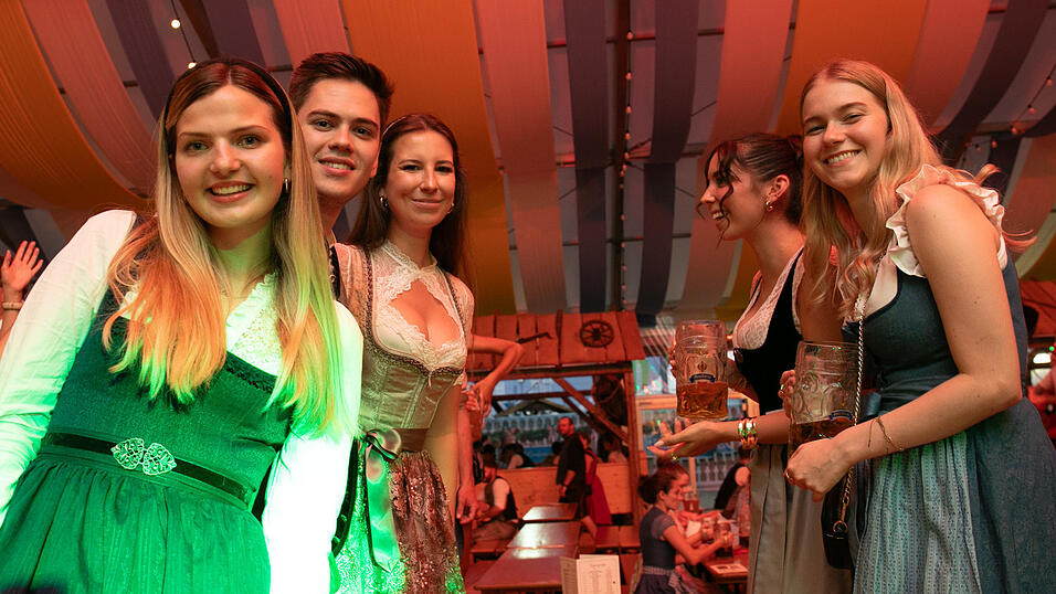 Die Partybilder vom Mittwoch, 13. August, aus dem Festzelt Reisinger. Die Partybilder vom Mittwoch, 13. August, aus dem Festzelt Reisinger.