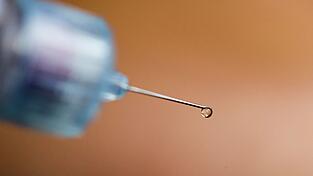 Das unnötige Spritzen von Insulin soll bei den betagten Opfern zu einem Blutdruckabfall geführt haben. (Archivfoto) Das unnötige Spritzen von Insulin soll bei den betagten Opfern zu einem Blutdruckabfall geführt haben. (Archivfoto)