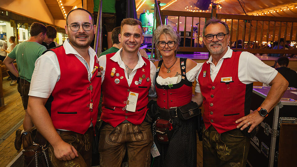 Die Partybilder vom Sonntag, 18. August, aus dem Festzelt Nothaft. Die Partybilder vom Sonntag, 18. August, aus dem Festzelt Nothaft.