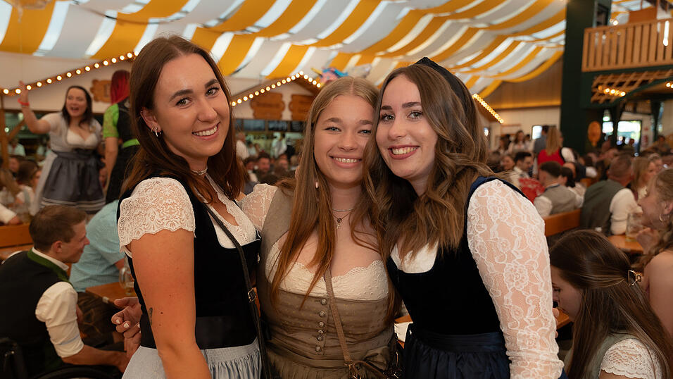 Die Partybilder vom Freitag, 11. August 2023, aus dem Festzelt Nothaft. Die Partybilder vom Freitag, 11. August 2023, aus dem Festzelt Nothaft.