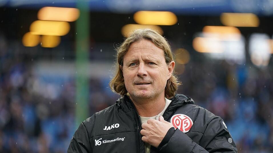 Musste sich in Hamburg warm anziehen: Mainz' Trainer Bo Henriksen