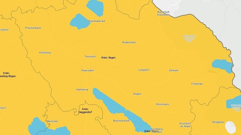 Die hellblauen Flächen zeigen an, welche Gebiete die BEG potenziell als geeignet für ein Endlager erachtet. Im Kreis Regen sind das zwei Flächen bei Arnbruck im Zellertal, der Bereich oberhalb der Trinkwassertalsperre nahe Frauenau und ein Streifen zwischen Kirchberg im Wald und Zachenberg. Die hellblauen Flächen zeigen an, welche Gebiete die BEG potenziell als geeignet für ein Endlager erachtet. Im Kreis Regen sind das zwei Flächen bei Arnbruck im Zellertal, der Bereich oberhalb der Trinkwassertalsperre nahe Frauenau und ein Streifen zwischen Kirchberg im Wald und Zachenberg.