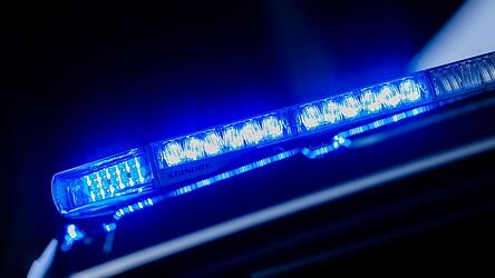 Die Polizei suchte mit etlichen Einsatzkr&auml;ften nach dem T&auml;ter. (Symbolbild)