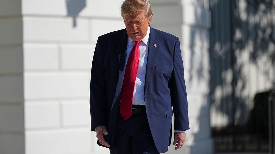 Einige Demokraten fordern die Einsetzung eines unabhängigen Sonderermittlers, um Verbindungen von US-Präsident Donald Trump zum Sexualstraftäter Jeffrey Epstein unter die Lupe zu nehmen. (Archivbild) Einige Demokraten fordern die Einsetzung eines unabhängigen Sonderermittlers, um Verbindungen von US-Präsident Donald Trump zum Sexualstraftäter Jeffrey Epstein unter die Lupe zu nehmen. (Archivbild)