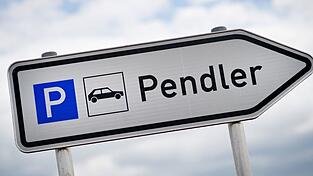 Mit der Pendlerpauschale kann man Kosten f&uuml;r die Fahrt zur Arbeit steuerlich geltend machen. (Illustration)