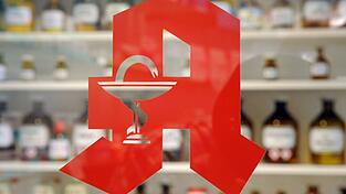 Nun will dm auch Apotheken Konkurrenz machen. (Archivbild) Nun will dm auch Apotheken Konkurrenz machen. (Archivbild)