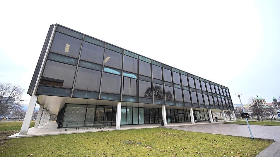 Die Abgeordneten im Stuttgarter Parlament vertreten die gut elf Millionen Baden-W&uuml;rttembergerinnen und Baden-W&uuml;rttemberger und beschlie&szlig;en Gesetze.