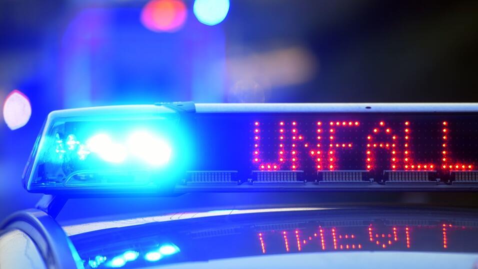 Die A3 wurde in Richtung Regensburg nach dem Unfall gesperrt. (Symbolbild)