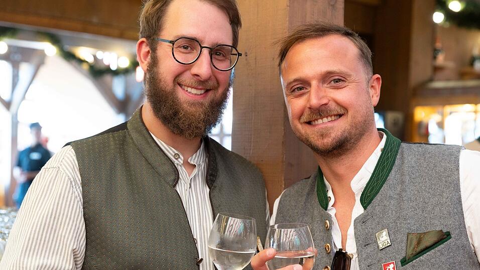 Die Partybilder vom Sonntag, 9. August, aus dem Festzelt Krönner. Die Partybilder vom Sonntag, 9. August, aus dem Festzelt Krönner.