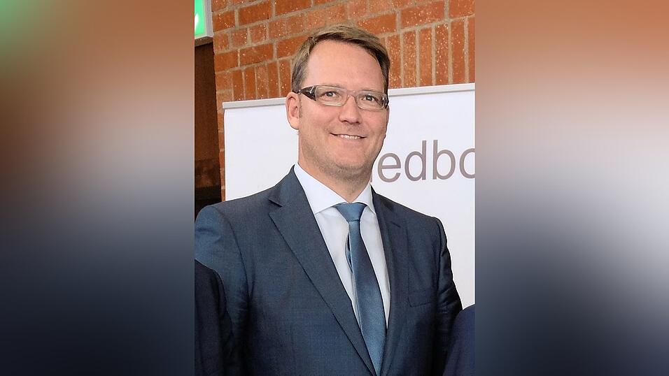 Der Regensburger Kinderpsychiater Dr. Christian Rexroth ist Sprecher der Landesarbeitsgemeinschaft der Leitenden Ärzte für Kinder- und Jugendpsychiatrie in Bayern. Der Regensburger Kinderpsychiater Dr. Christian Rexroth ist Sprecher der Landesarbeitsgemeinschaft der Leitenden Ärzte für Kinder- und Jugendpsychiatrie in Bayern.