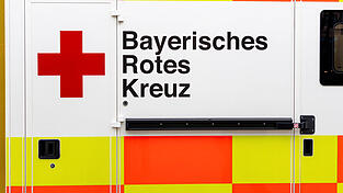 Vor allem durch Blaulichtfahrzeuge wird es am Samstag zu Verkehrsbehinderungen kommen. (Symbolbild)