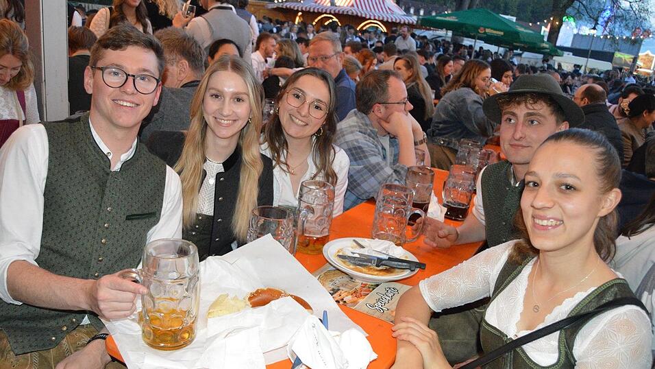 Viele Landshuter feierten am Freitag auf der Dult.&nbsp;