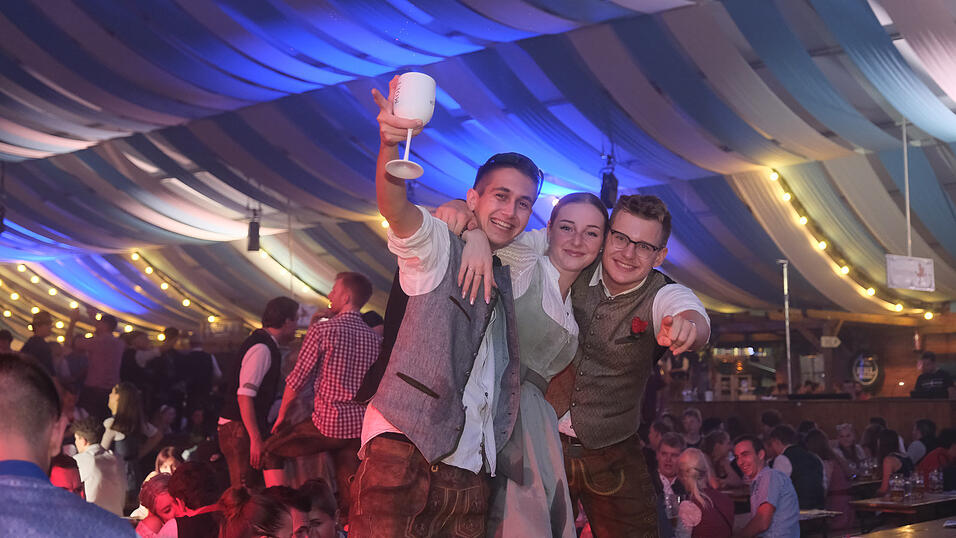 Die Partybilder vom Dienstag, 15. August 2023, aus dem Festzelt Wenisch. Die Partybilder vom Dienstag, 15. August 2023, aus dem Festzelt Wenisch.