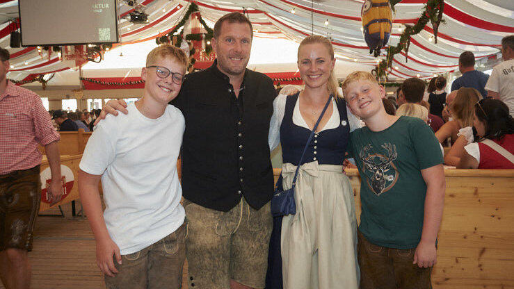 Die Partybilder vom Donnerstag, 13. August, aus dem Festzelt Lechner. Die Partybilder vom Donnerstag, 13. August, aus dem Festzelt Lechner.