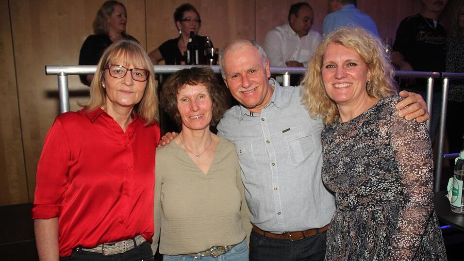 Auf der Eskara &Uuml;30-Party in Essenbach war wieder viel los.