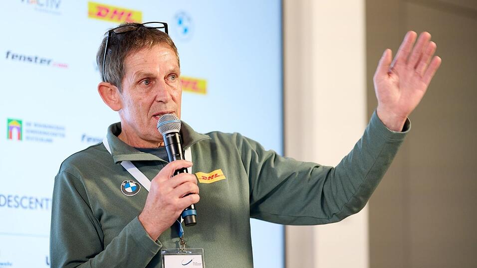 Bei der Saisoneröffnung in Ismaning gibt BSD-Vorstandschef Thomas Schwab auch das Olympia-Ziel aus. (Archivbild) Bei der Saisoneröffnung in Ismaning gibt BSD-Vorstandschef Thomas Schwab auch das Olympia-Ziel aus. (Archivbild)