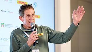 Bei der Saisoneröffnung in Ismaning gibt BSD-Vorstandschef Thomas Schwab auch das Olympia-Ziel aus. (Archivbild) Bei der Saisoneröffnung in Ismaning gibt BSD-Vorstandschef Thomas Schwab auch das Olympia-Ziel aus. (Archivbild)