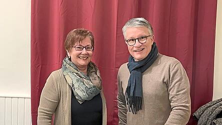 Zusammen mit Buchhändlerin Christine Koj präsentierte Bernd Schmelzer am Dienstagabend im Gsellnhaus sein neues Buch.