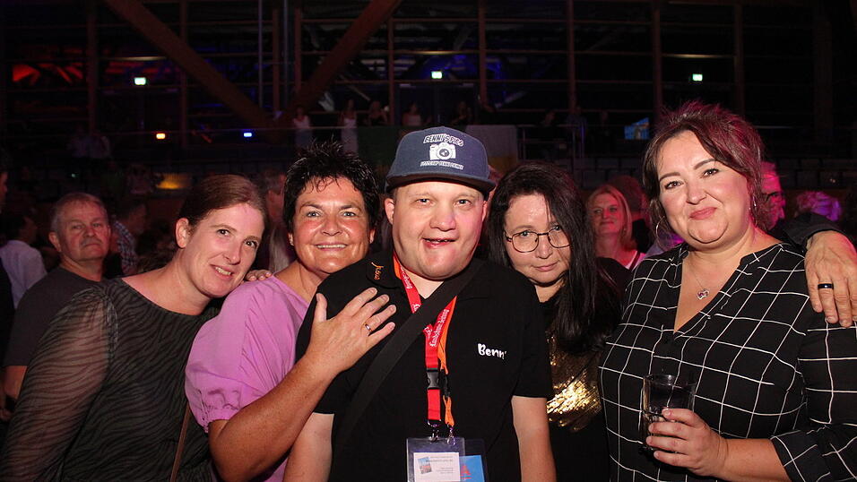 Beste Stimmung herrschte bei der Eskara-&Uuml;30-Party.