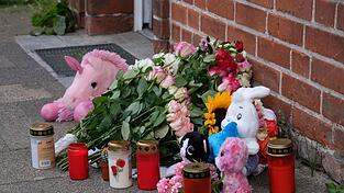 Die Trauer in Preetz ist nach dem Tod eines M&auml;dchens gro&szlig;.