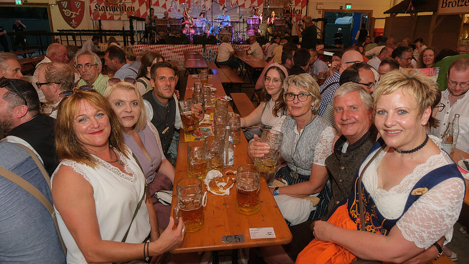 Die Partybilder vom Mittwoch, 16. August 2023, aus dem Festzelt Greindl. Die Partybilder vom Mittwoch, 16. August 2023, aus dem Festzelt Greindl.