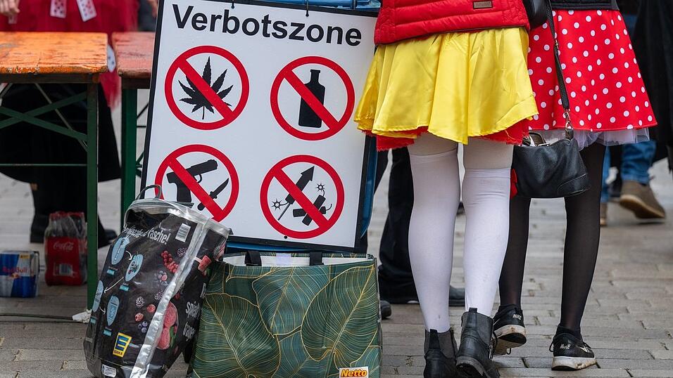Beim Fasching im bayerischen Dietfurt an der Altmühl war der Konsum von Cannabis auch in diesem Jahr ausdrücklich nicht erlaubt. (Archivfoto)