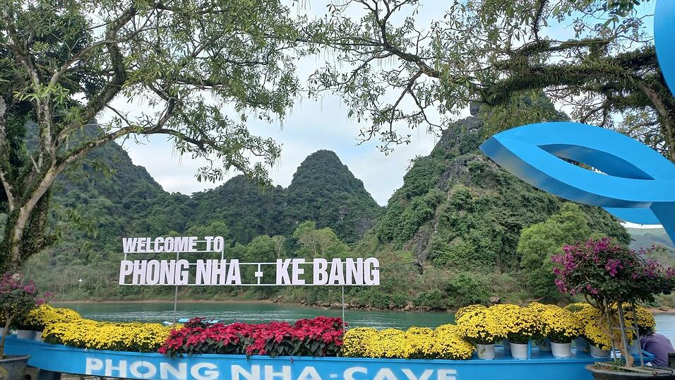 Bilder von der Tour zur Sơn-Đoòng-Höhle.
