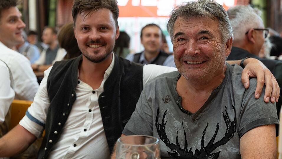 Die Partybilder vom Sonntag, 9. August, aus dem Festzelt Reisinger. Die Partybilder vom Sonntag, 9. August, aus dem Festzelt Reisinger.