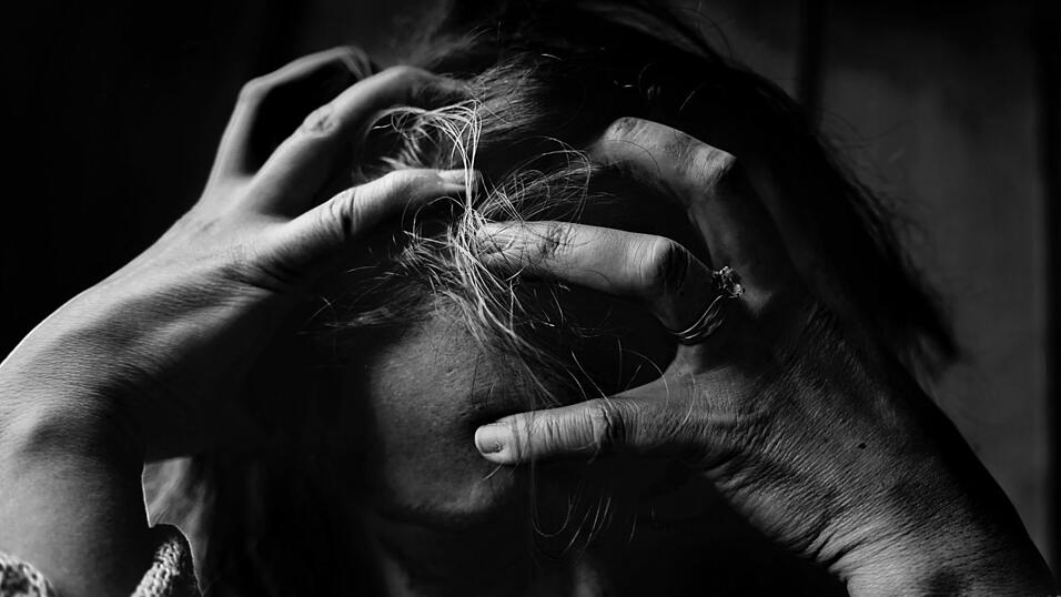 Die Botschaft dieser Geschichte: Die Krankheit Depression ist etwas, 'was so viel menschlicher ist als viele andere Dinge.' Die Botschaft dieser Geschichte: Die Krankheit Depression ist etwas, 'was so viel menschlicher ist als viele andere Dinge.'