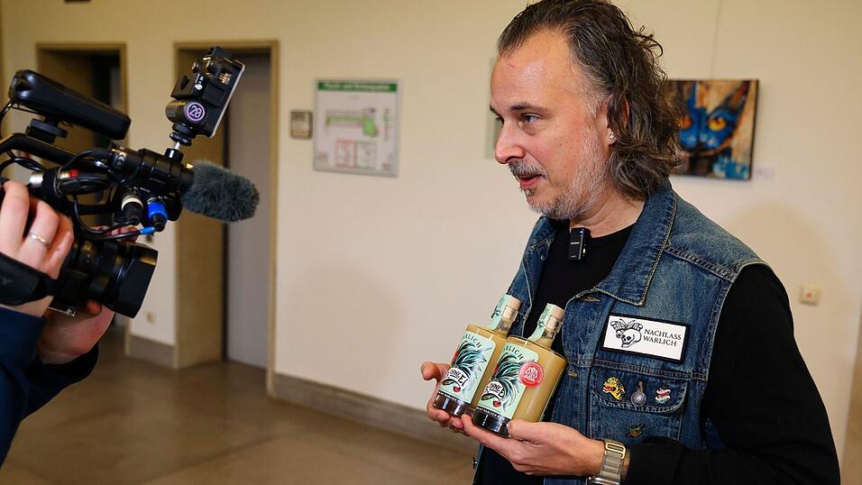 Klare Entscheidung des Landgerichts: Ole Wittmann darf seinen Likör ohne Ei «Likör ohne Ei nennen» Klare Entscheidung des Landgerichts: Ole Wittmann darf seinen Likör ohne Ei «Likör ohne Ei nennen»