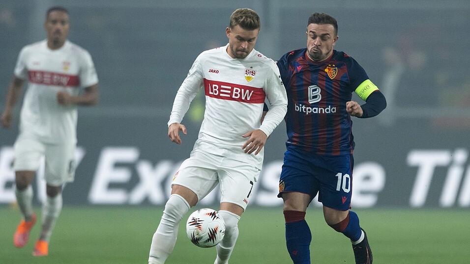 Basels Stratege Xherdan Shaqiri (r.) im Duell mit Stuttgarts Maximilian Mittelstädt. Basels Stratege Xherdan Shaqiri (r.) im Duell mit Stuttgarts Maximilian Mittelstädt.