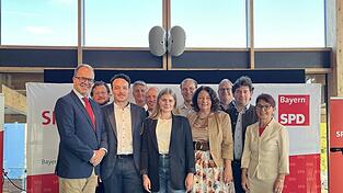 Beim Politischen Kirchweihsonntag der Landkreis-SPD: Markus Rinderspacher, Michael Koch, Daniel Braun, Peter Forstner, Josef Reff, Annika Hagn, Vincent Hogenkamp, Ruth M&uuml;ller, Martin Fischer, Thomas Haslinger und Anja K&ouml;nig.