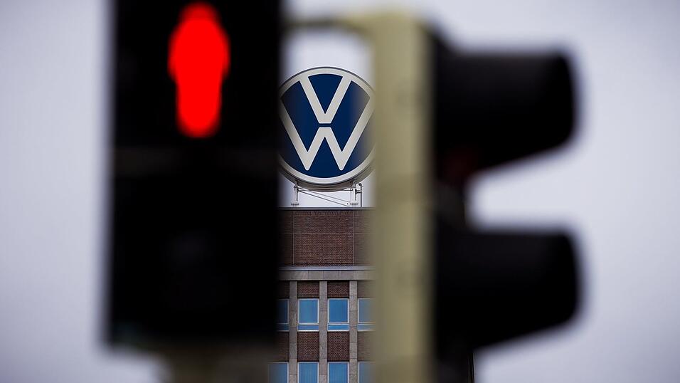Weltweit verkaufte der Konzern aus Wolfsburg im zweiten Quartal 2,08 Millionen Autos. (Archivbild) Weltweit verkaufte der Konzern aus Wolfsburg im zweiten Quartal 2,08 Millionen Autos. (Archivbild)