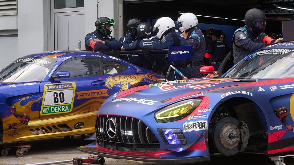 Beim Qualfier f&uuml;r die 24 Stunden auf dem N&uuml;rburgring kommt ein 66 Jahre alter Fahrer ums Leben.