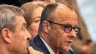 Merz und Söder: Diese beiden machen den Vorschlag für die Nachfolge von Spahn. Merz und Söder: Diese beiden machen den Vorschlag für die Nachfolge von Spahn.
