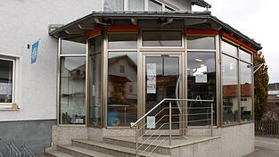 Der Dorfladen in Falkenfels ist ein wichtiger Bestandteil der Gemeinde. Jetzt fällt ein Lieferant weg. Der Dorfladen in Falkenfels ist ein wichtiger Bestandteil der Gemeinde. Jetzt fällt ein Lieferant weg.