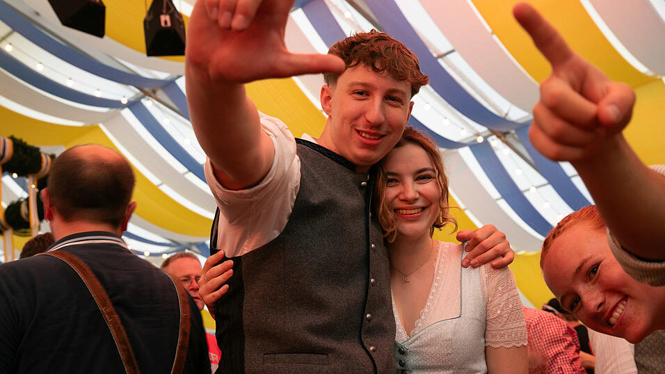 Die Partybilder vom Samstag, 16. August, aus dem Festzelt Reisinger. Die Partybilder vom Samstag, 16. August, aus dem Festzelt Reisinger.