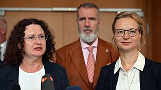 Die BSW-Fraktion in Thüringen wurde aufgelöst - und eine neue Fraktion gegründet. Die BSW-Fraktion in Thüringen wurde aufgelöst - und eine neue Fraktion gegründet.