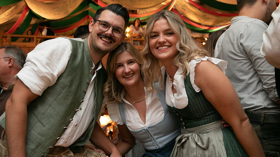 Die Partybilder vom Sonntag, 17. August, aus dem Festzelt Weckmann. Die Partybilder vom Sonntag, 17. August, aus dem Festzelt Weckmann.