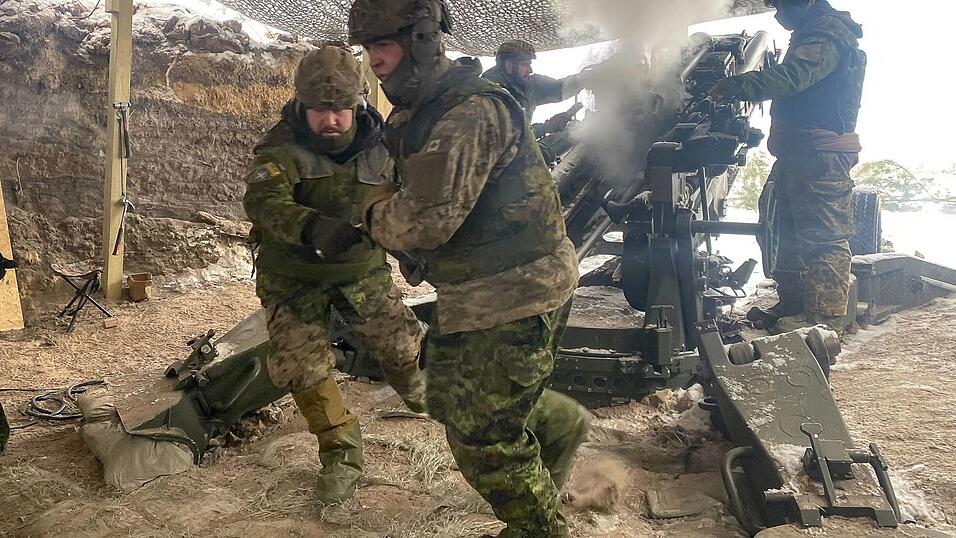 Kanadische Soldaten üben in Lettland. Kanadische Soldaten üben in Lettland.