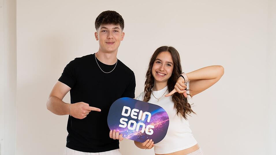 Aki und Rina (r) wurden von den Zuschauern zu den Gewinnern gek&uuml;rt.
