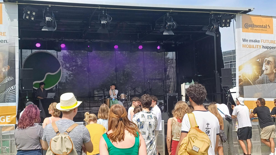 Das Campusfest verwandelte das Gel&auml;nde der OTH und der Uni Regensburg in eine Party-Area.