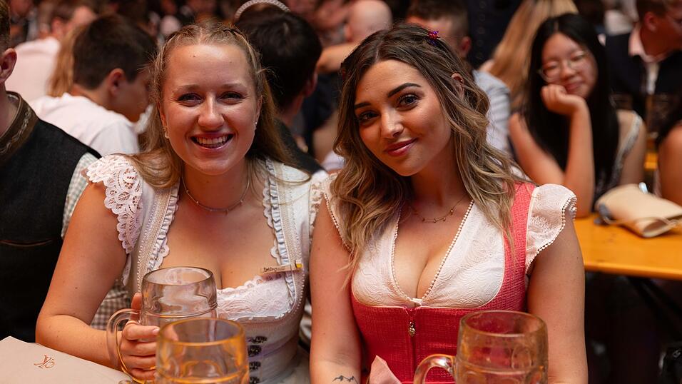 Die Partybilder vom Samstag, 8. August, aus dem Festzelt Reisinger. Die Partybilder vom Samstag, 8. August, aus dem Festzelt Reisinger.